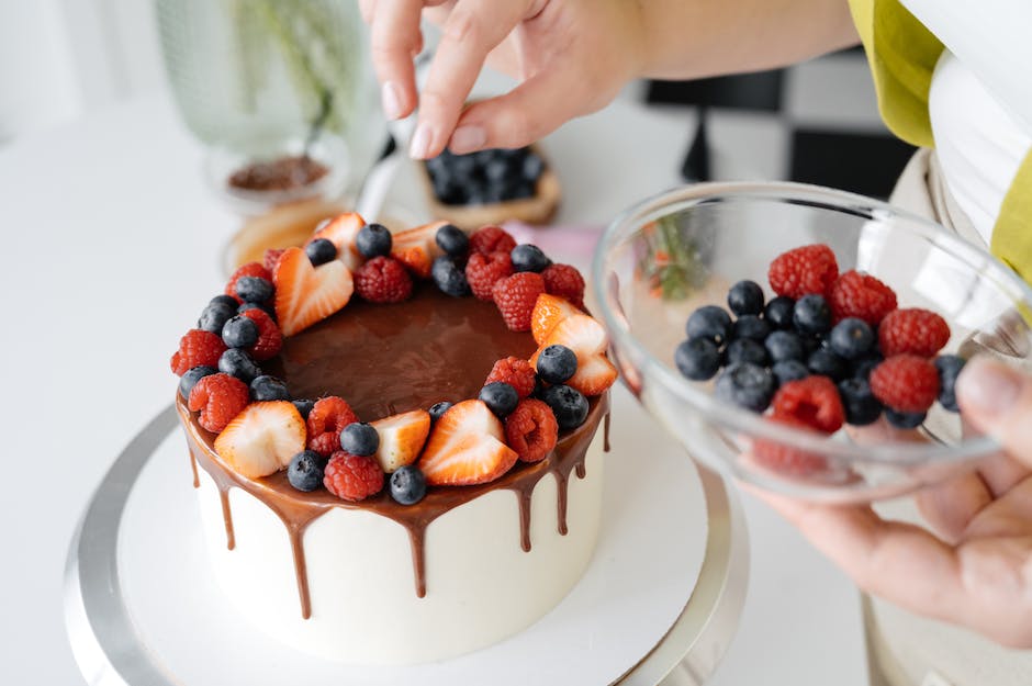 Kuchen saftig halten: Backzutaten verwenden und auf das richtige Maß an Hitze achten